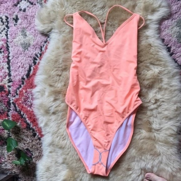 ASOS Cross Back High Leg Cross Back Scoop Swi - Picture 5 of 6